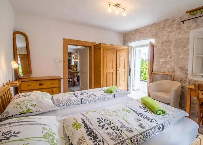 別荘 Haus Stjepo-ferienwohnung 2 *